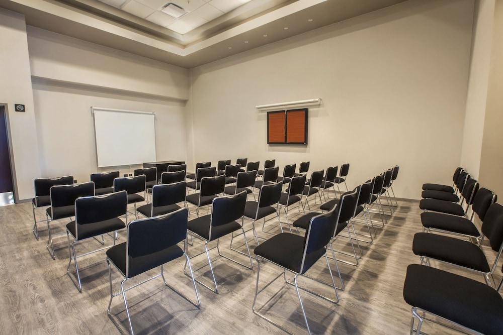 City Express Plus By Marriott Cabo San Lucas Extérieur photo