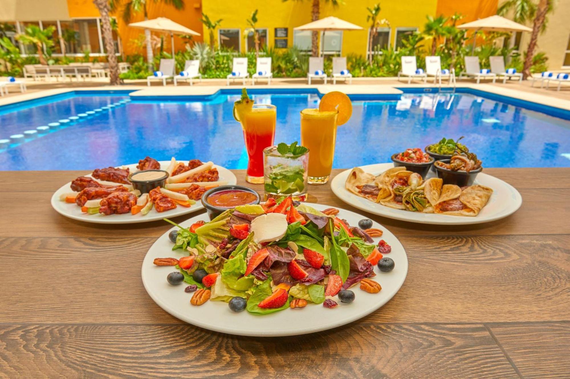 City Express Plus By Marriott Cabo San Lucas Extérieur photo