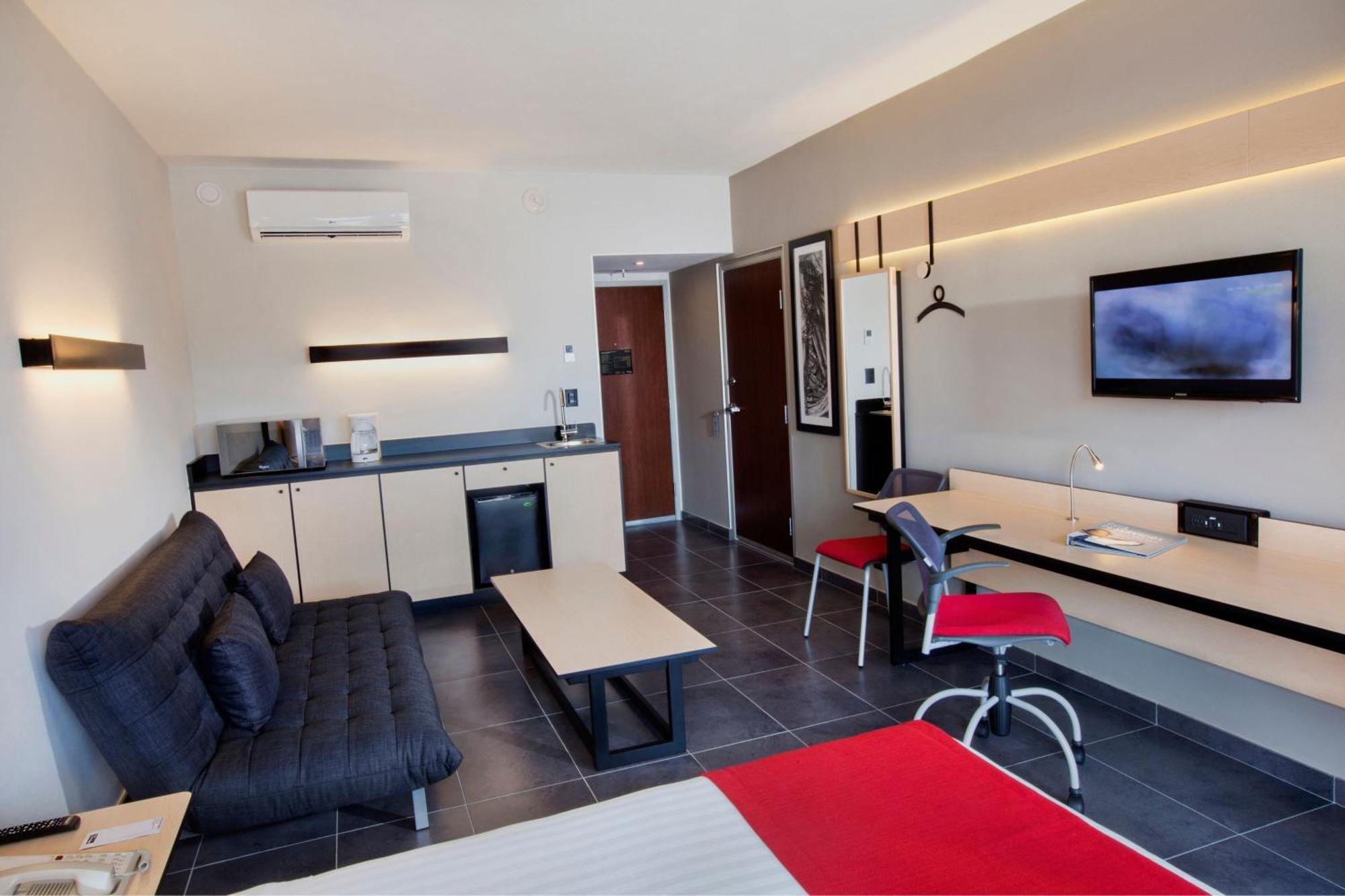 City Express Plus By Marriott Cabo San Lucas Extérieur photo