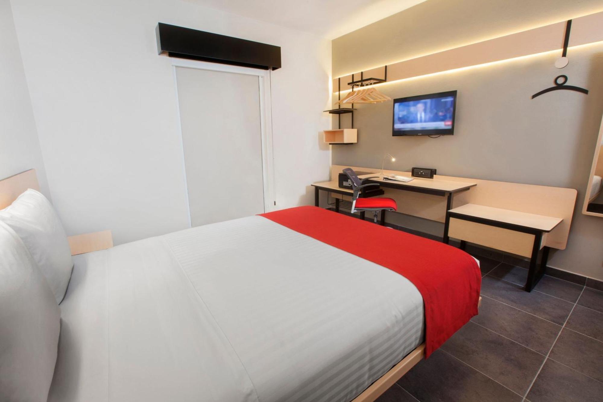 City Express Plus By Marriott Cabo San Lucas Extérieur photo