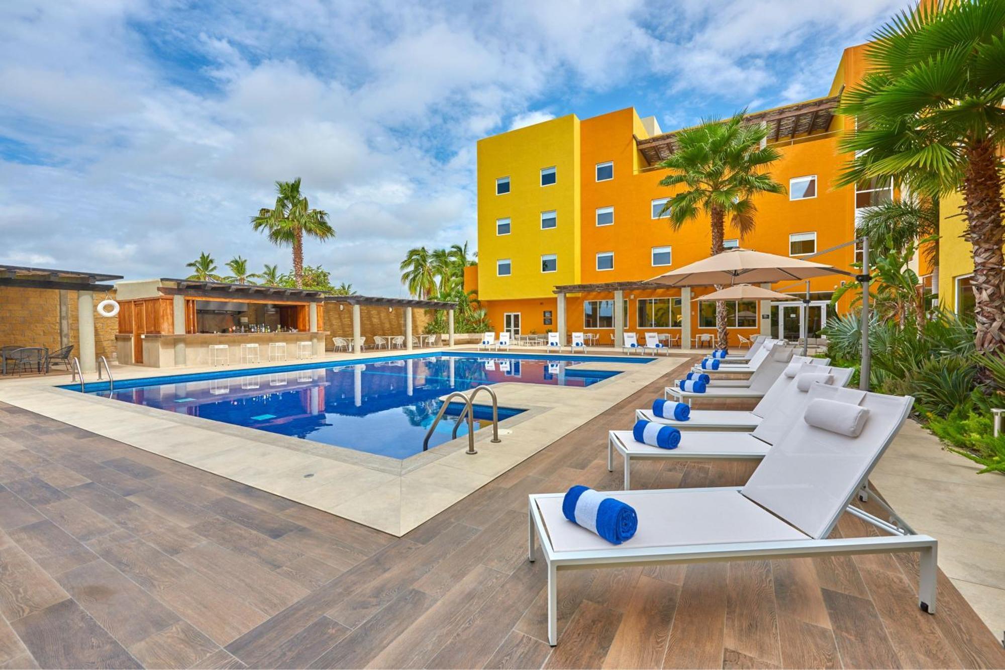 City Express Plus By Marriott Cabo San Lucas Extérieur photo